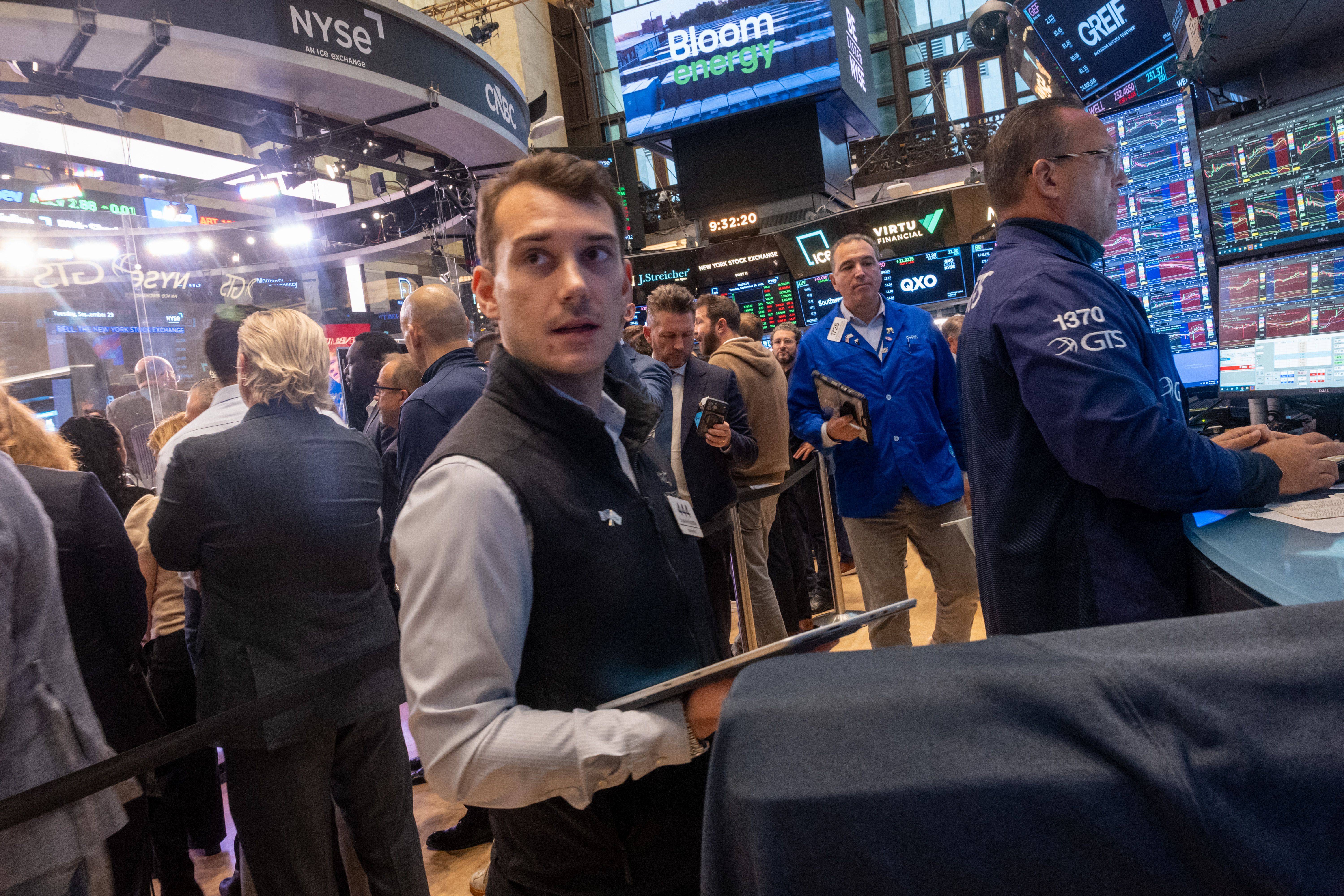 How Tokenized Stocks Work and What Risks They Pose for U.S. Investors