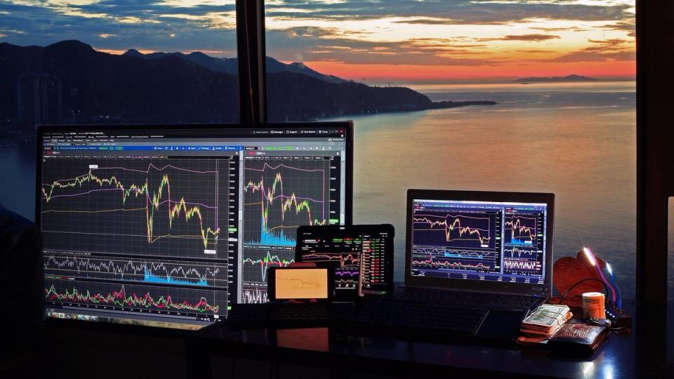 Stocks start catching up with bitcoin’s earlier meltdown to $60,000 as bond yields rise