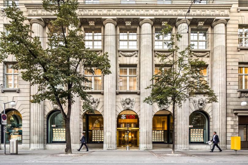 Big banks are ditching private blockchains to build tokenized cash networks on public infrastructure Big banks are ditching private blockchains to build tokenized cash networks on public infrastructure