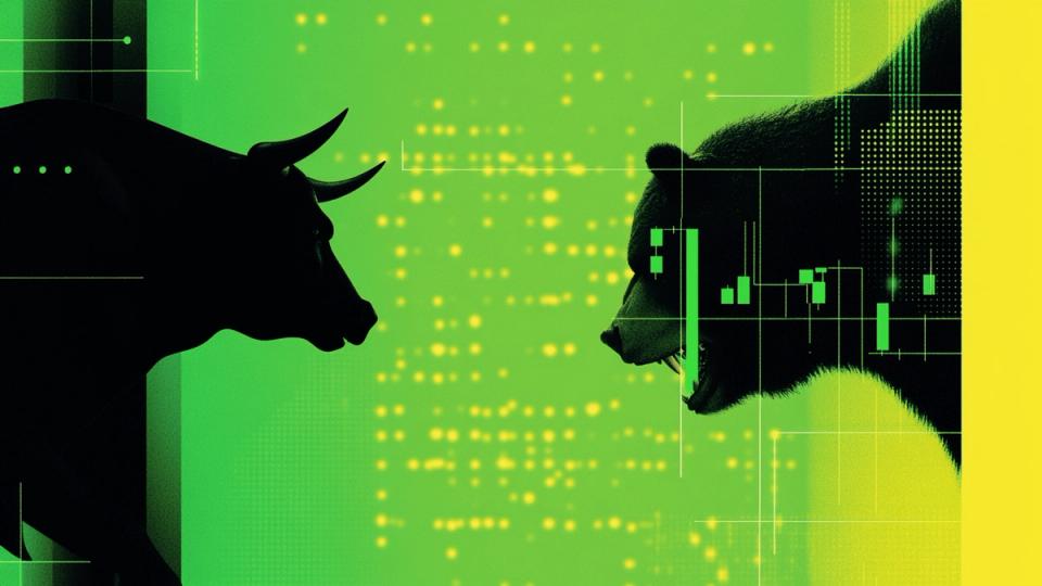 Bitcoin Holds $102K, SOL, XRP, DOGE Pullback as AI Valuations Draw Scrutiny