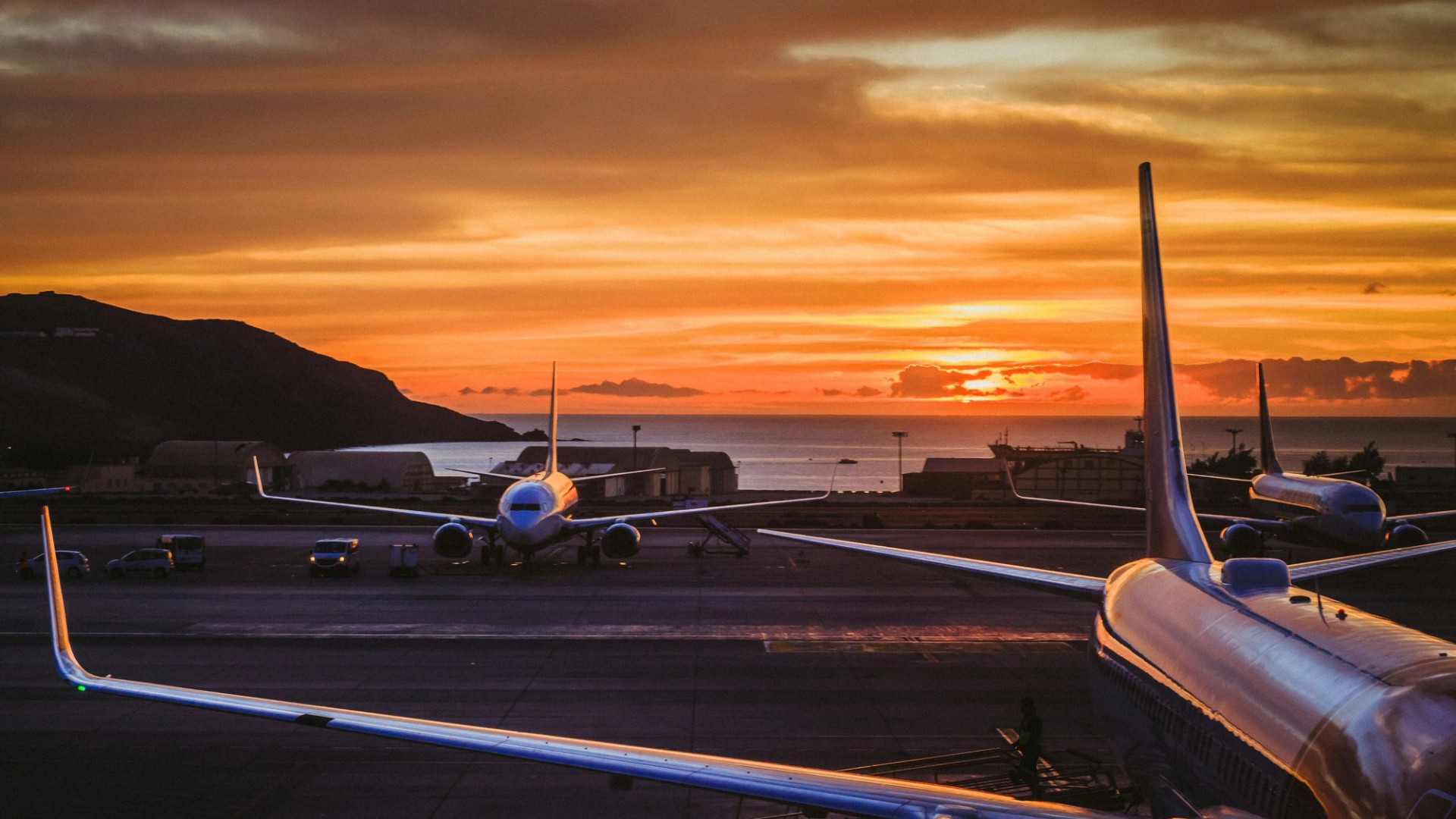 FlightAware sues Kalshi over bets on flight cancellations