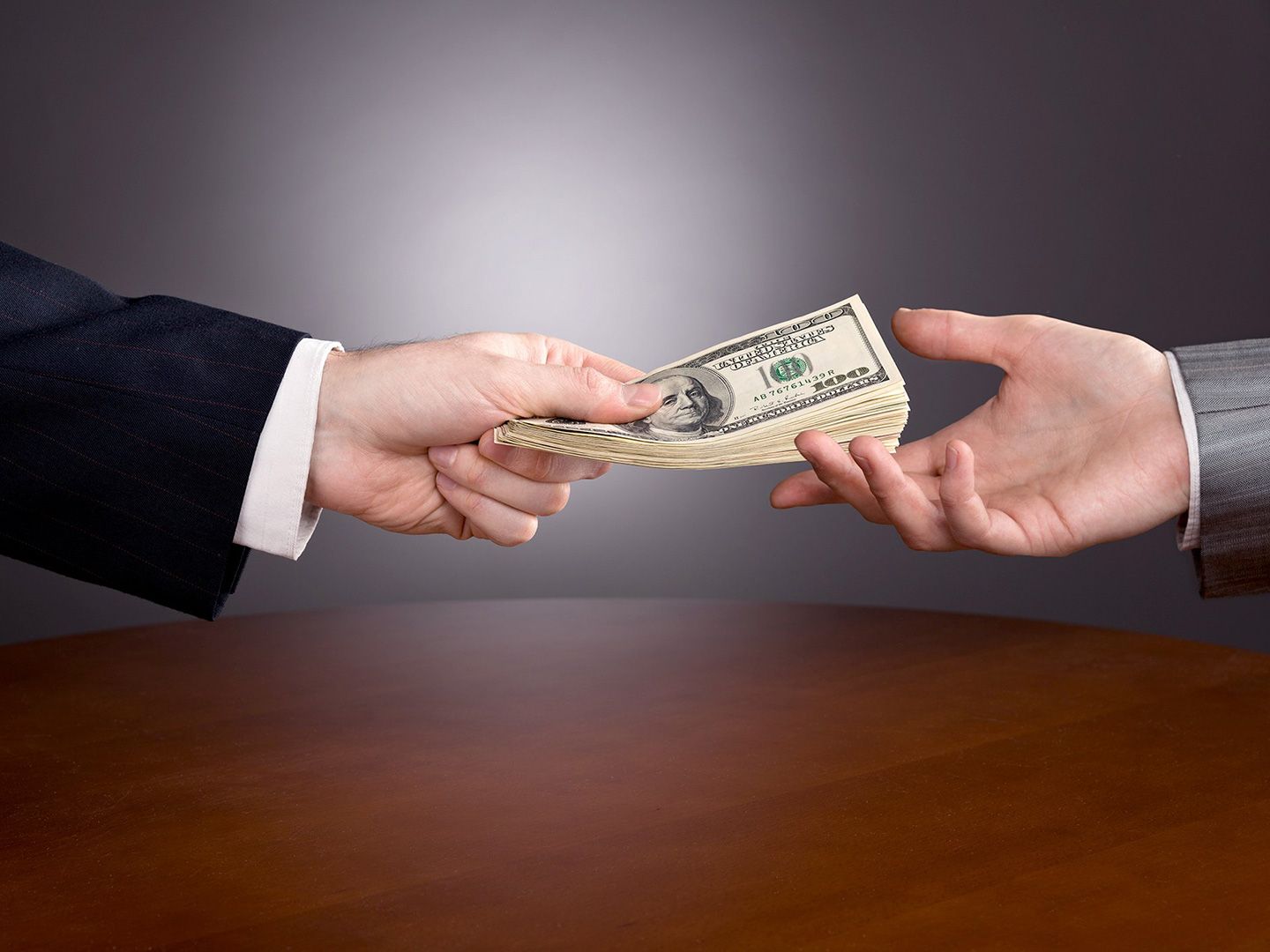 Aave Kumpulkan Rp 2.67 triliun ($160 Juta)  Atasi Kerugian Besar Akibat Serangan DeFi