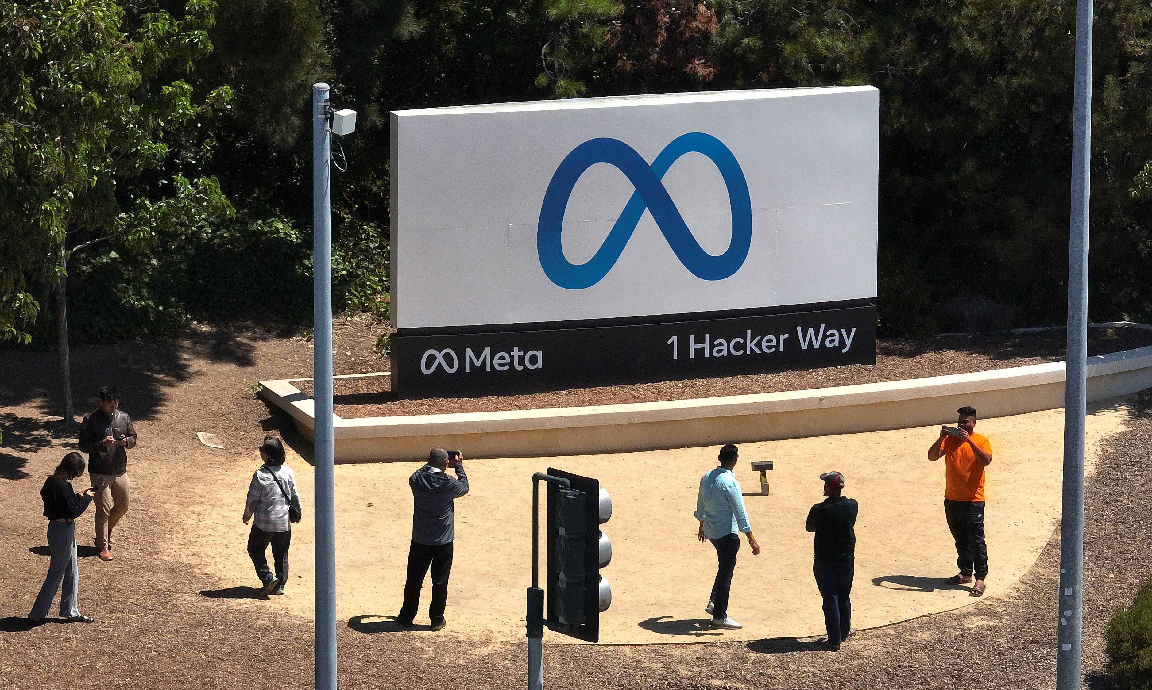 Meta is paying creators in Stablecoins. Spending them is someone else's problem