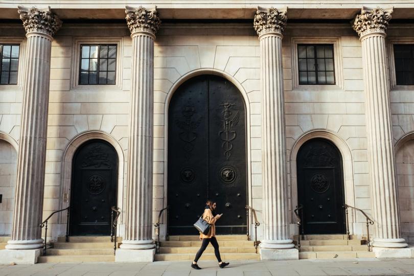 Bank of England oo dib u eegis ku samaynaysa xeerarka adag ee stablecoin