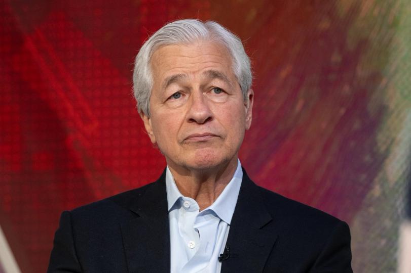 Jamie Dimon: Emissores de Stablecoins que Pagam Juros Devem Ser Regulados como Bancos