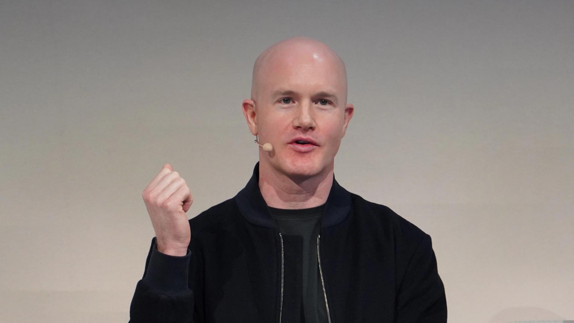 Coinbase CEO Armstrong Says Banks That Don't Adapt Stablecoin Will be 'Left Behind'