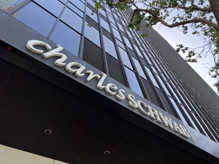 Charles Schwab begins rollout of spot BTC, ETH trading for U.S. retail customers Charles Schwab begins rollout of spot BTC, ETH trading for U.S. retail customers