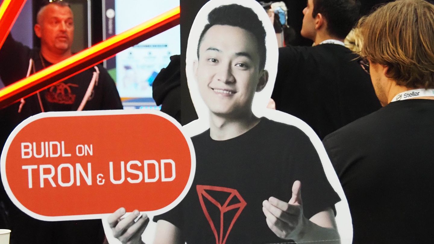 DeFi Lending Giant Sky Sets Vote to Offload Wrapped Bitcoin as Justin Sun Concerns Linger