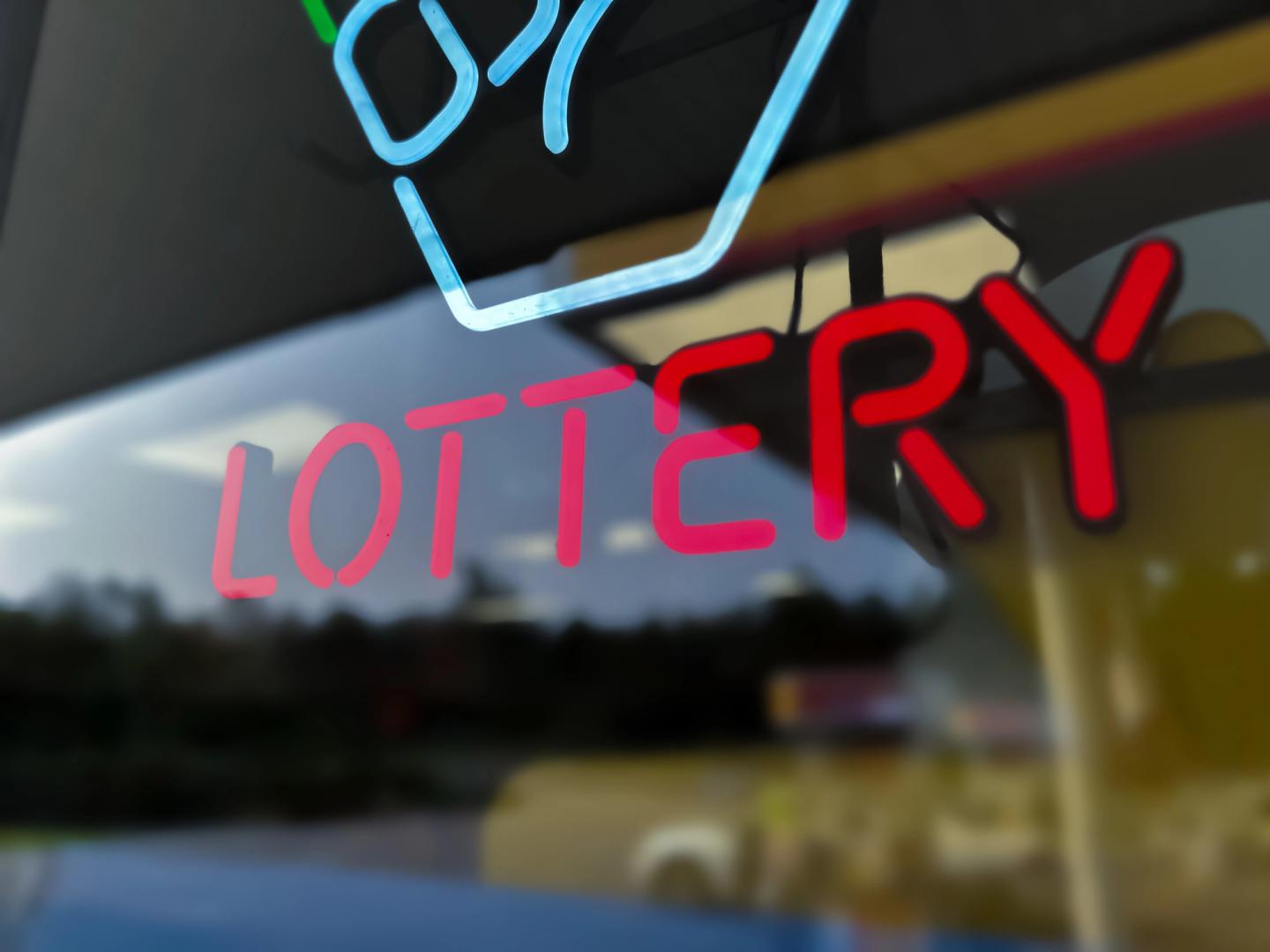 Bitcoin Traders’ Favorite Lottery Ticket for the First Half of the Year — The $300K BTC Call Bitcoin Traders’ Favorite Lottery Ticket for the First Half of the Year — The $300K BTC Call