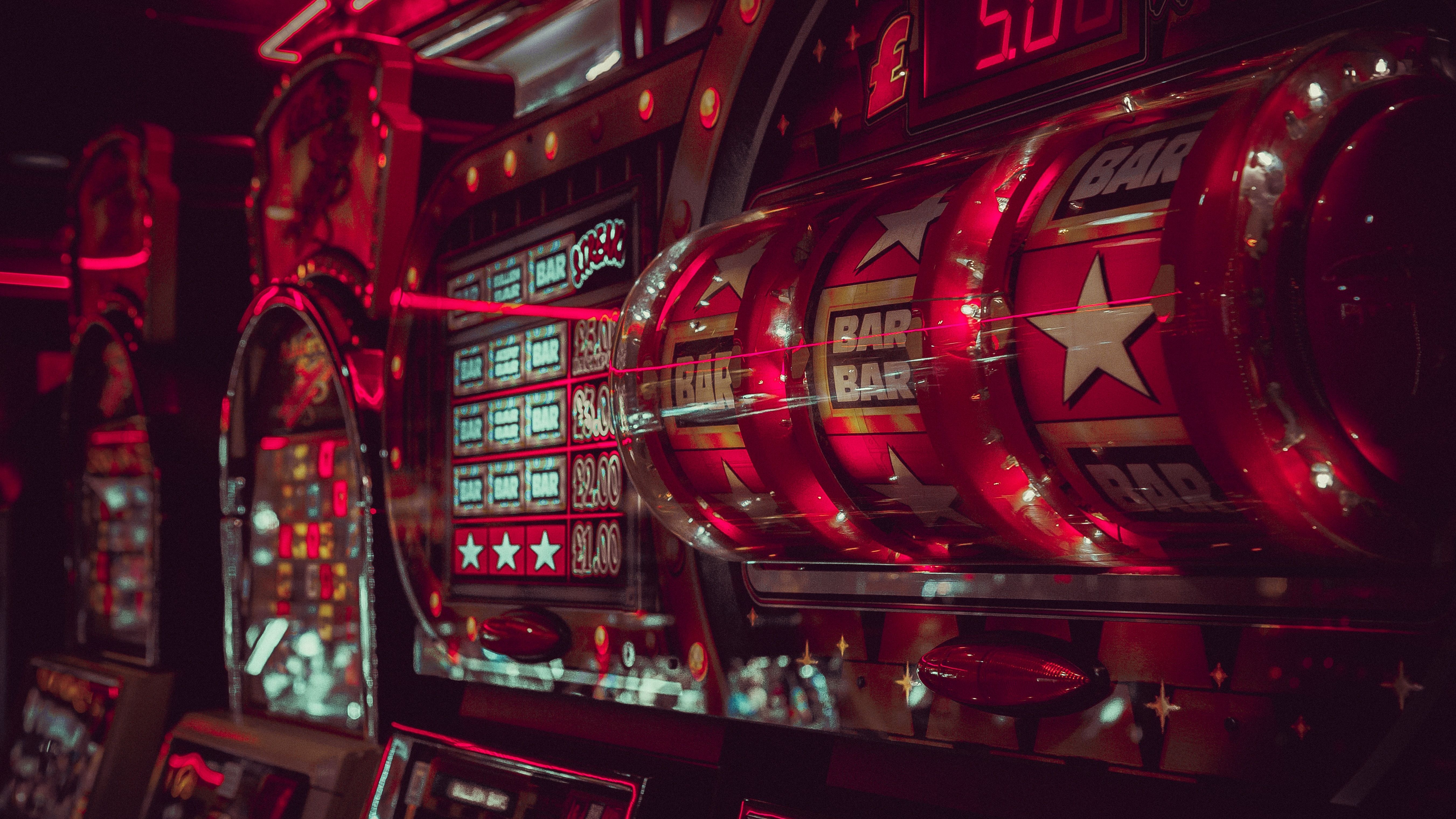 Crypto Casino Founder Apologizes for Gambling Away Investor Funds