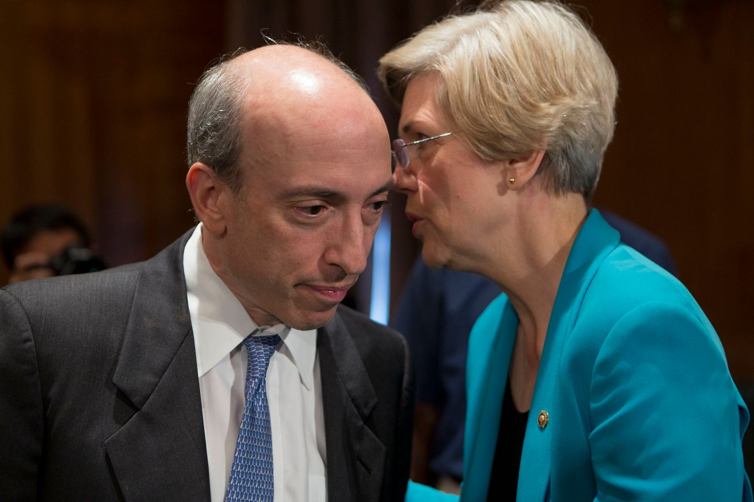 Gensler Tells Elizabeth Warren SEC Needs More Authority to Regulate Crypto