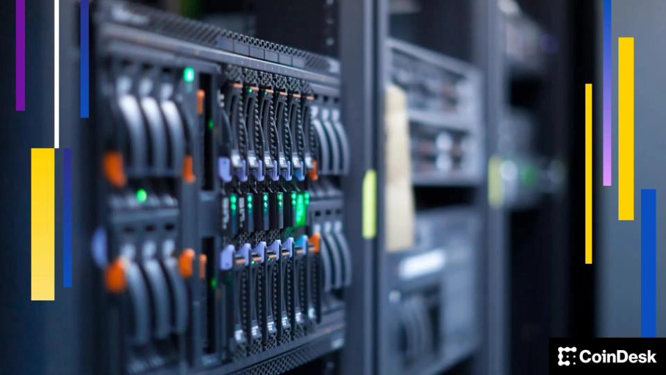 Core Scientific cai e Riot Platforms bate as expectativas: Mineração de Bitcoin mostra polarização em 2025