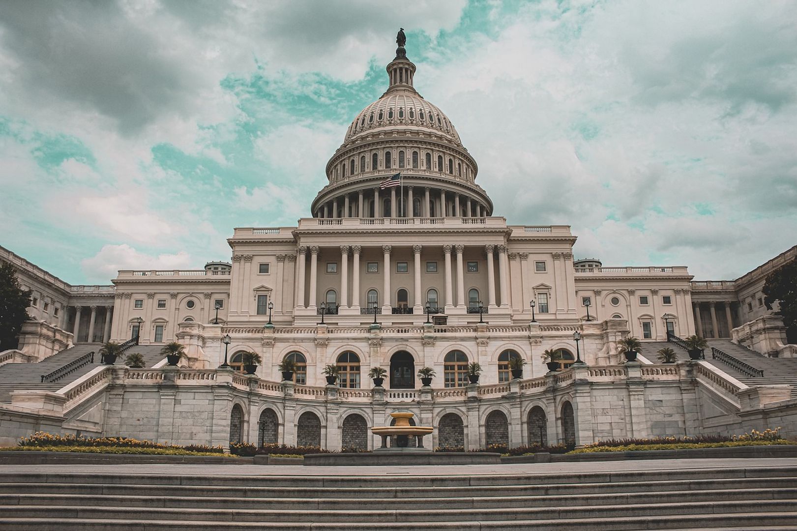 Bernstein Says U.S. Crypto Framework Positions Nation as Global Leader