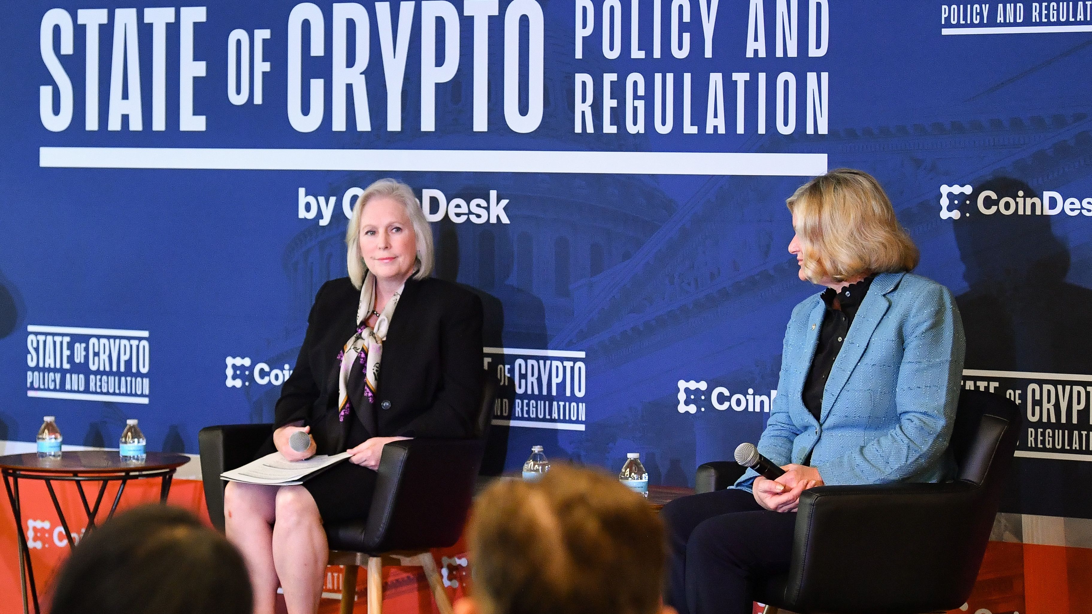 U.S. Senators Lummis, Gillibrand Take on Stablecoin Legislation With New Bill