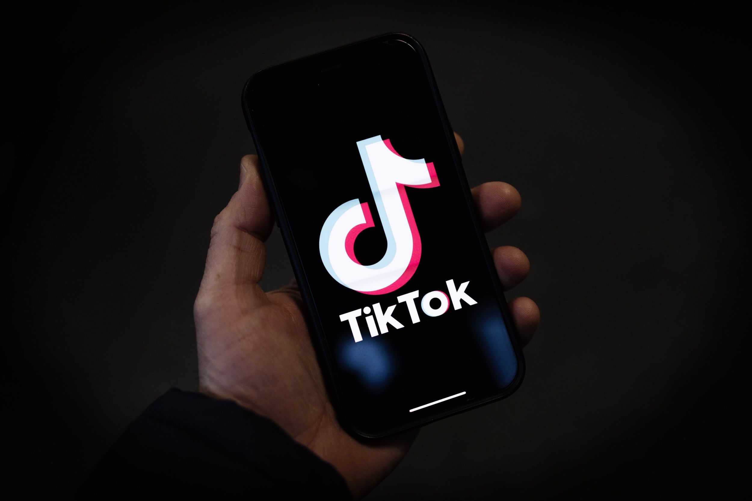 Hbar Foundation Teams Up With OnlyFans Founder for TikTok Bid: Reuters