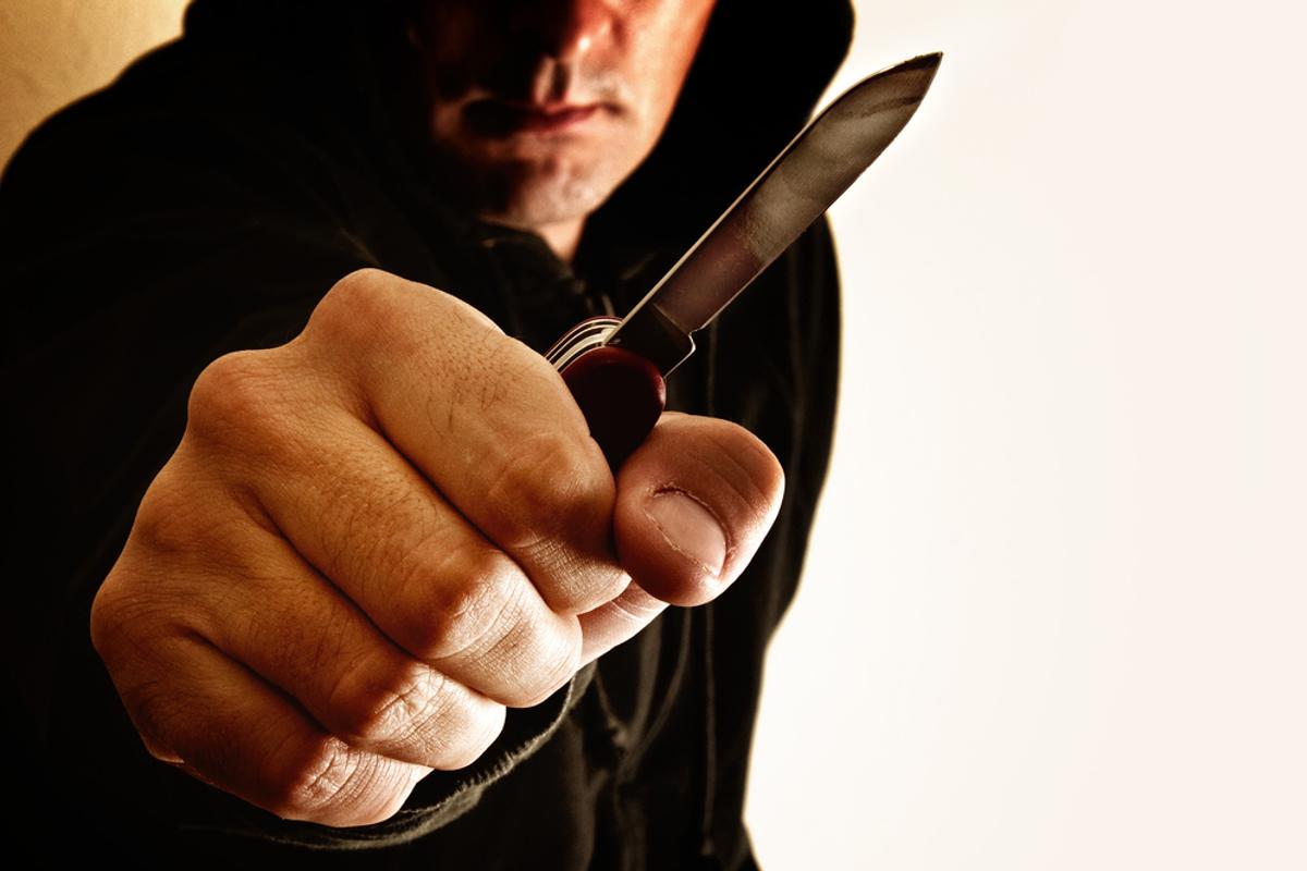 UK crypto trader says almost $800,000 lost in knife attack as wrench.