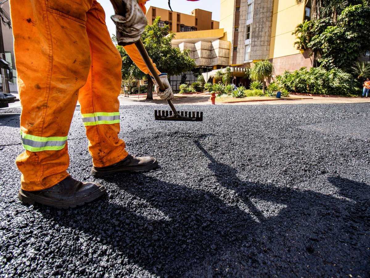 Paving & Asphalt interview guide cover