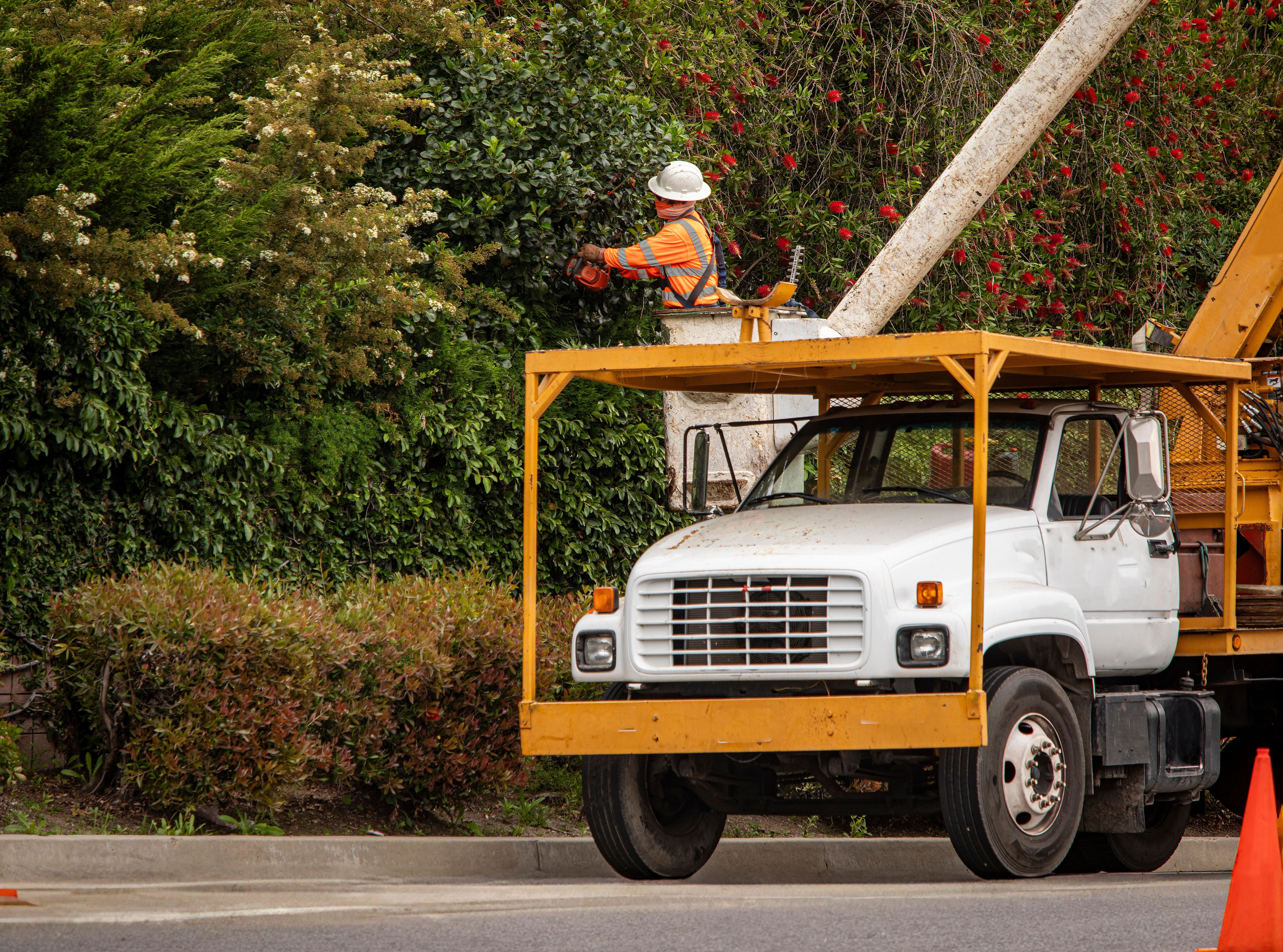 How to Hire Commercial Landscaping Teams (2026)