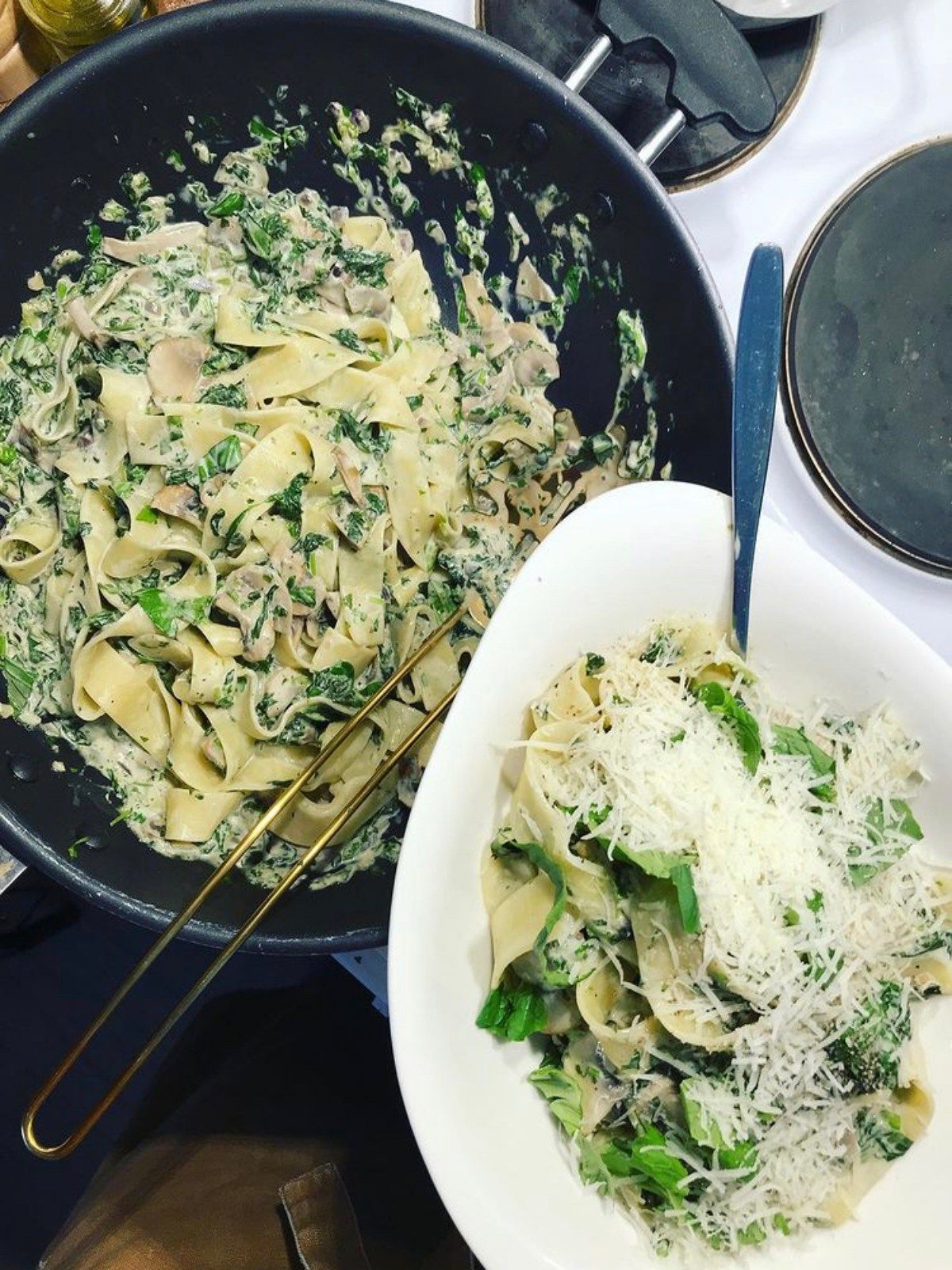 Kermainen herkkusienipasta