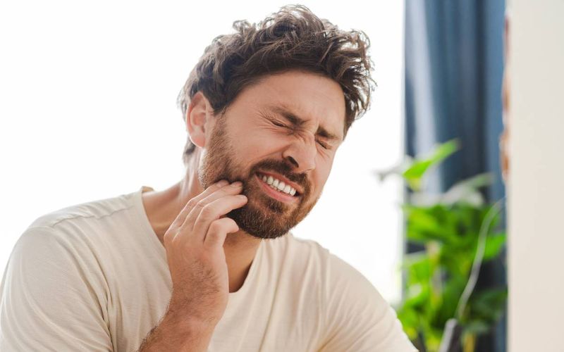 How to Relieve Toothaches: Effective Remedies and Treatments