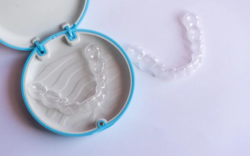 Eating with Invisalign: A Guide to Food Choices