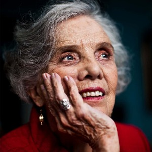 Retrato de Elena Poniatowska