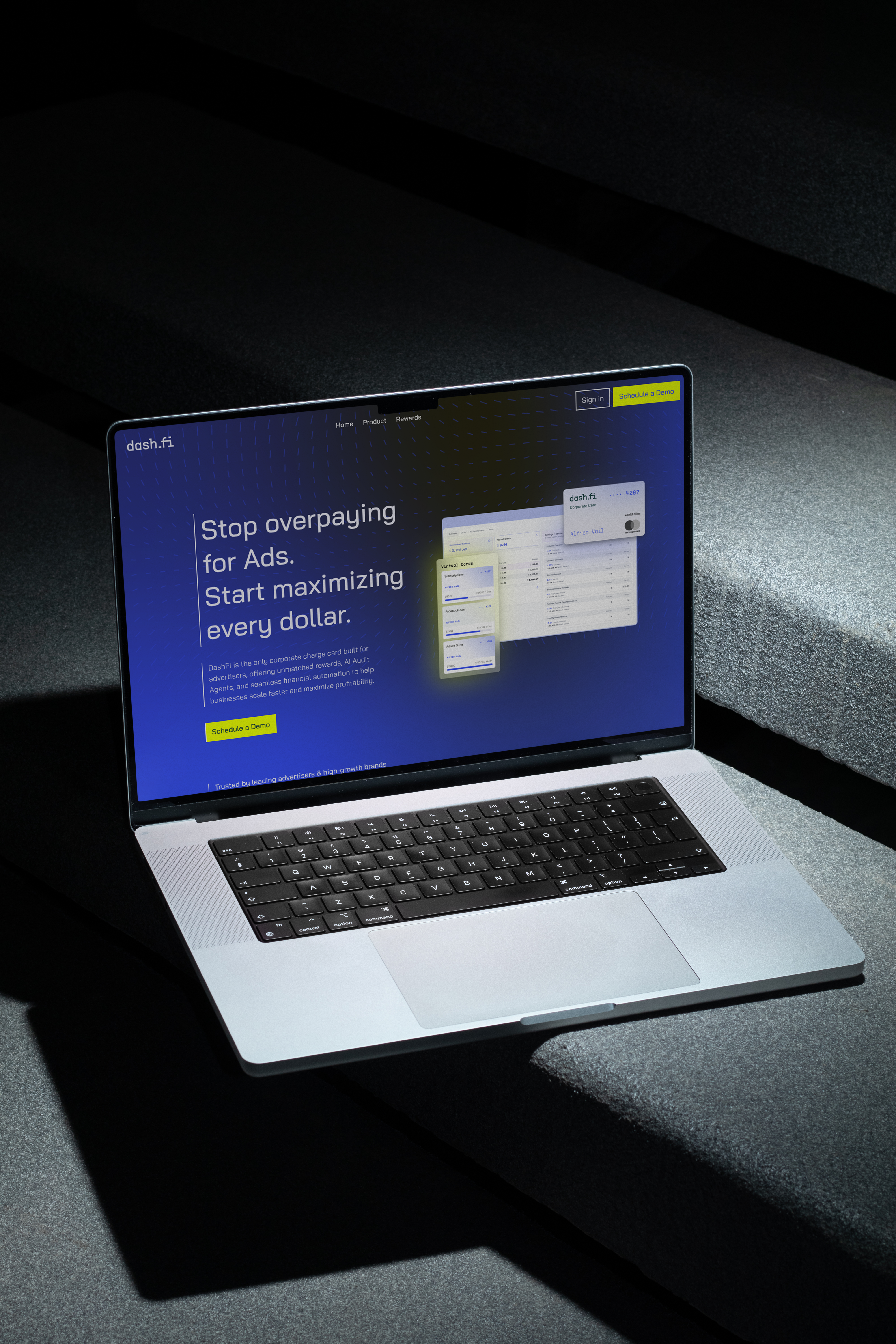 dash.fi website mockup on laptop
