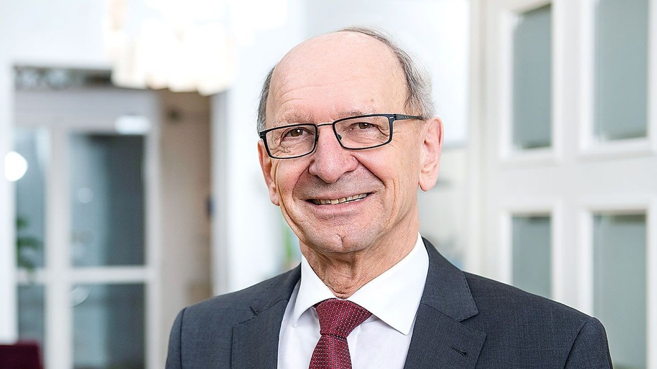 Prof. Dr. Gottfried Jung