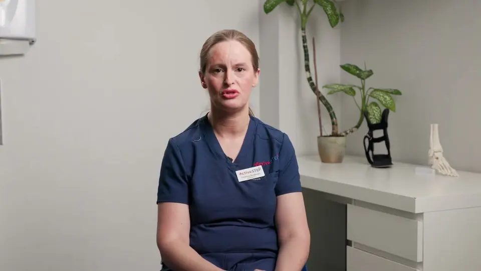 Active Step podiatrist Gemma explaining the verruca needling ankle block procedure