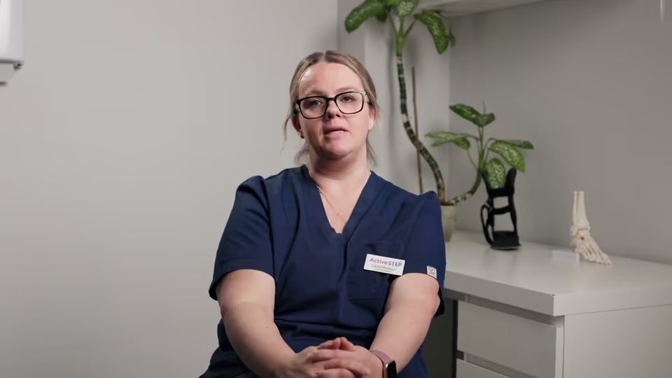 Active Step podiatrist explaining early diabetic foot warning signs to look out for