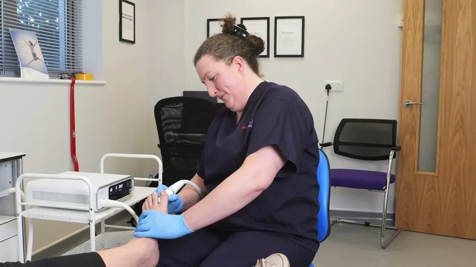 Active Step podiatrist Laura explaining how many Swift treatments are needed