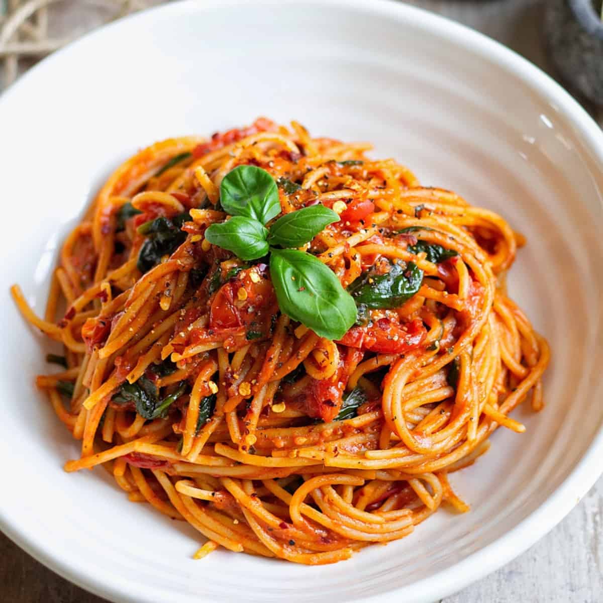 Tomato chicken pasta