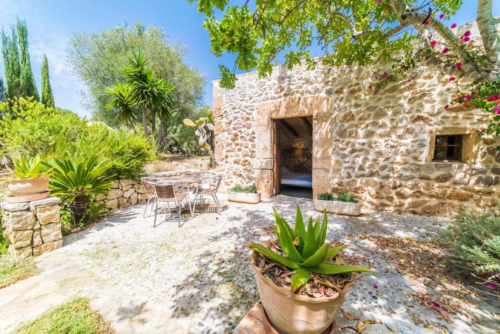 Natural-Stone Finca in the East – Photo 5