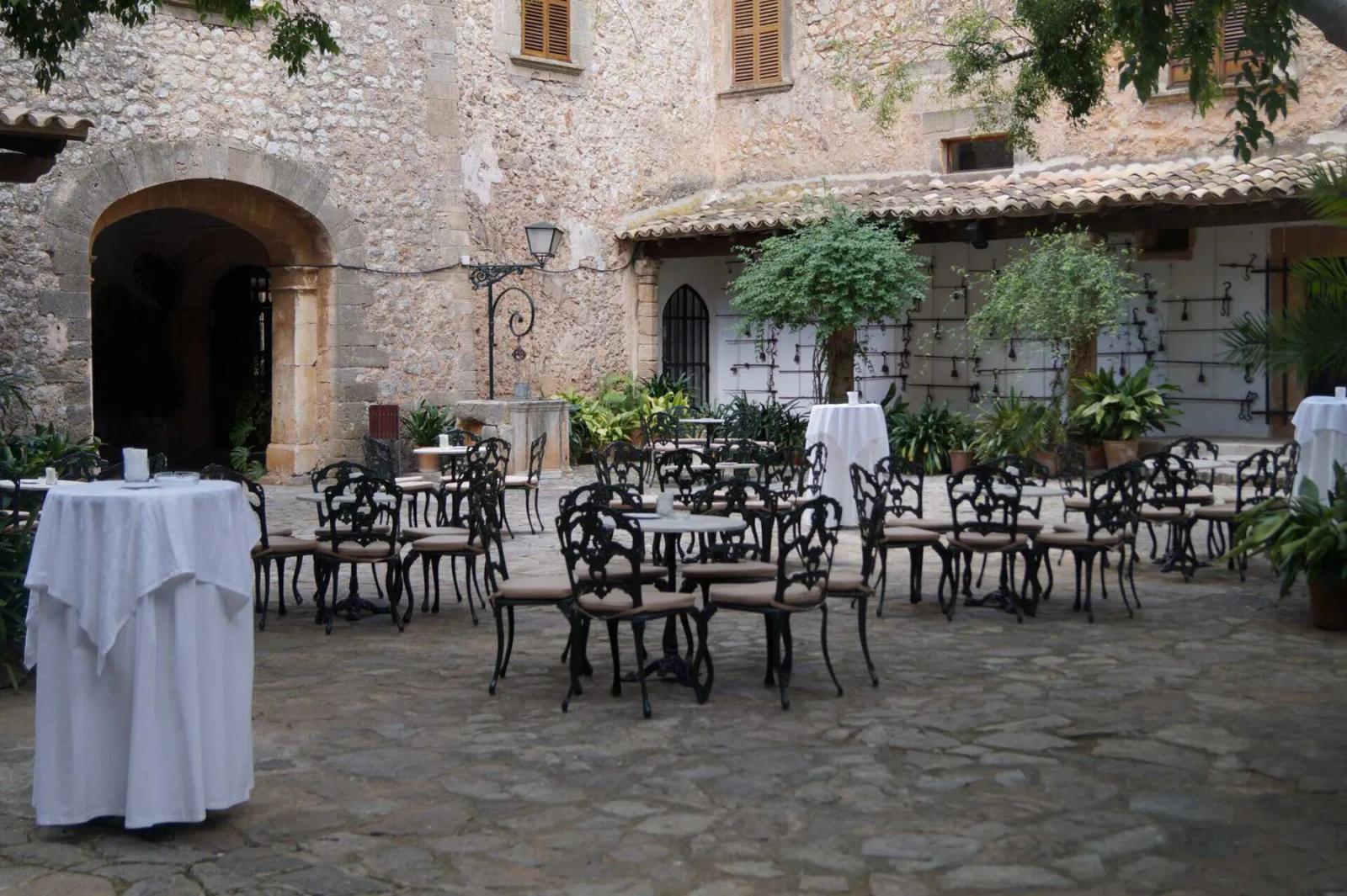 A Traditional Mallorcan Country Estate – Photo 2