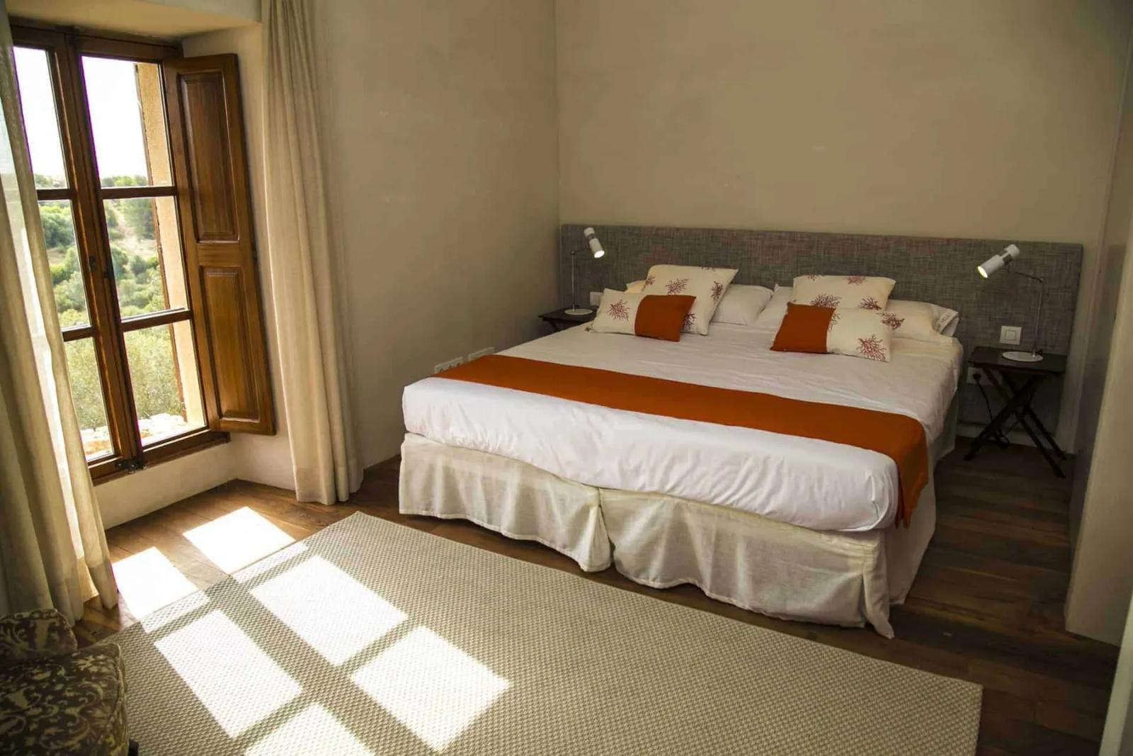 Modern Villa in Finca Style – Photo 4