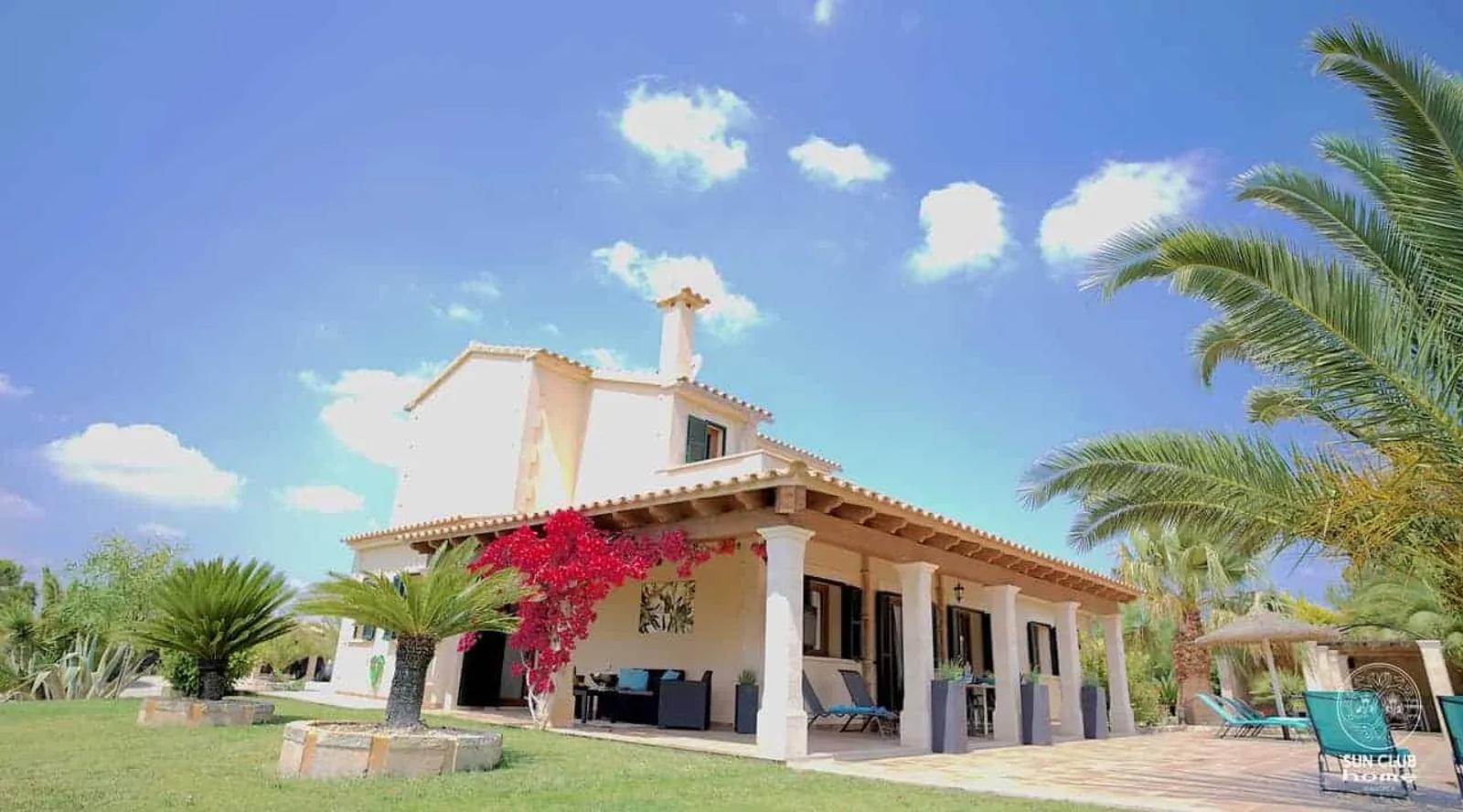Luxurious Villa