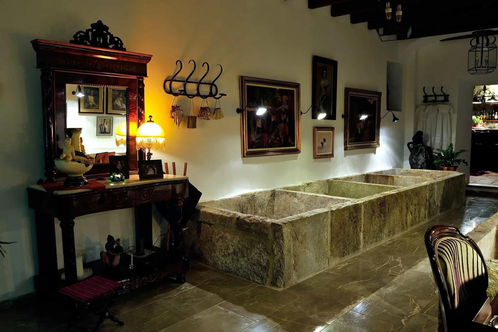 Romantic Hotel in the Mountains – Photo 2