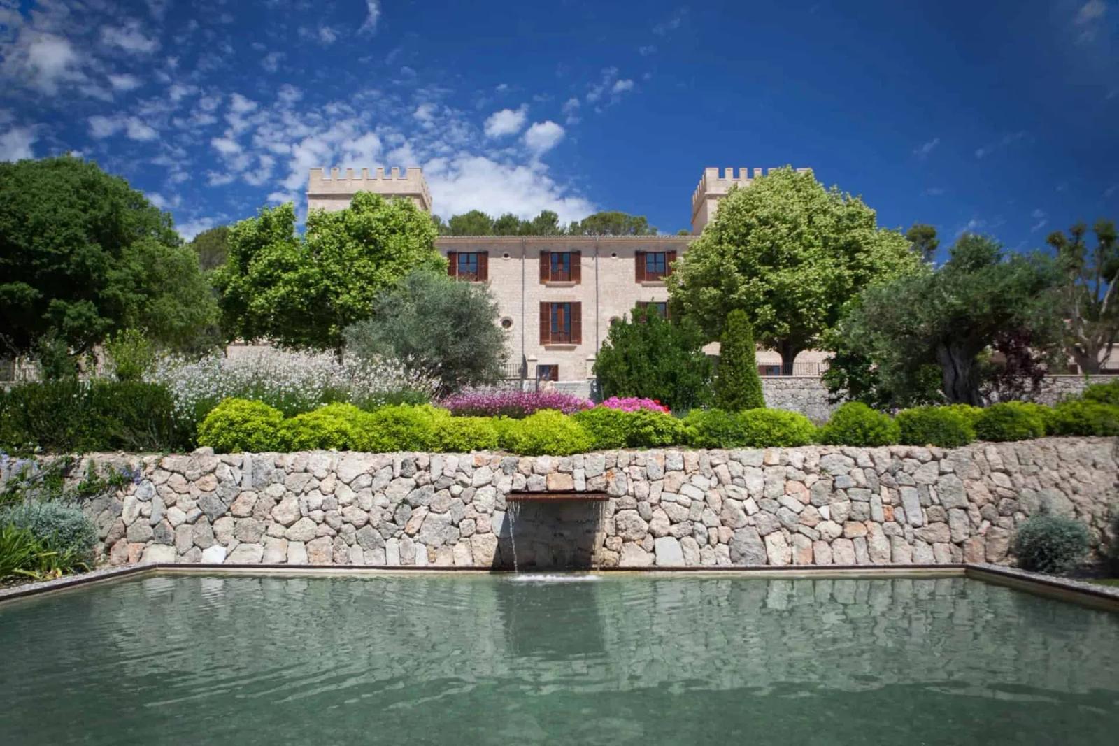 Luxury Hotel of Tranquillity – Photo 10
