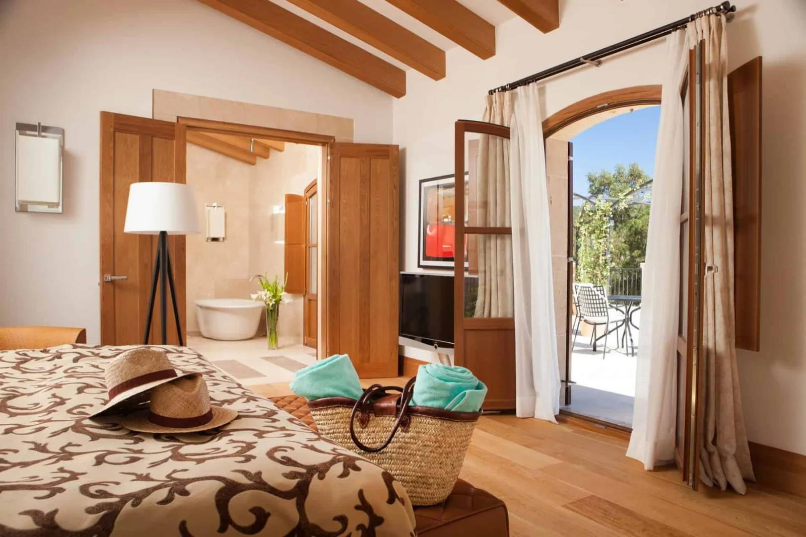Luxury Hotel of Tranquillity – Photo 12