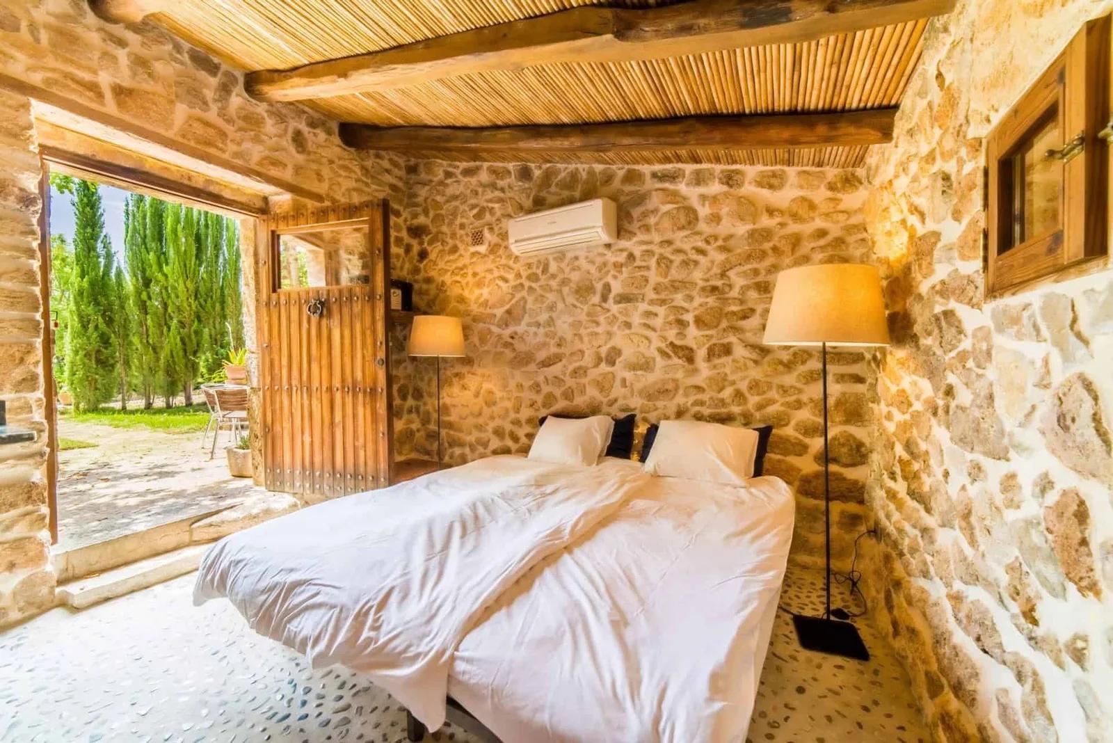 Natural-Stone Finca in the East – Photo 7