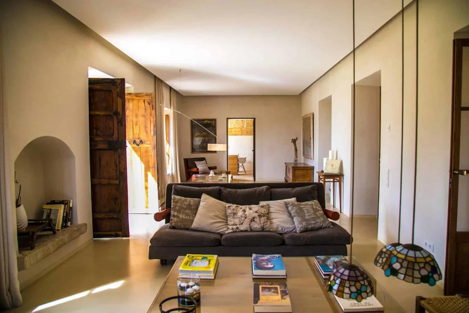 Modern Villa in Finca Style – Photo 8
