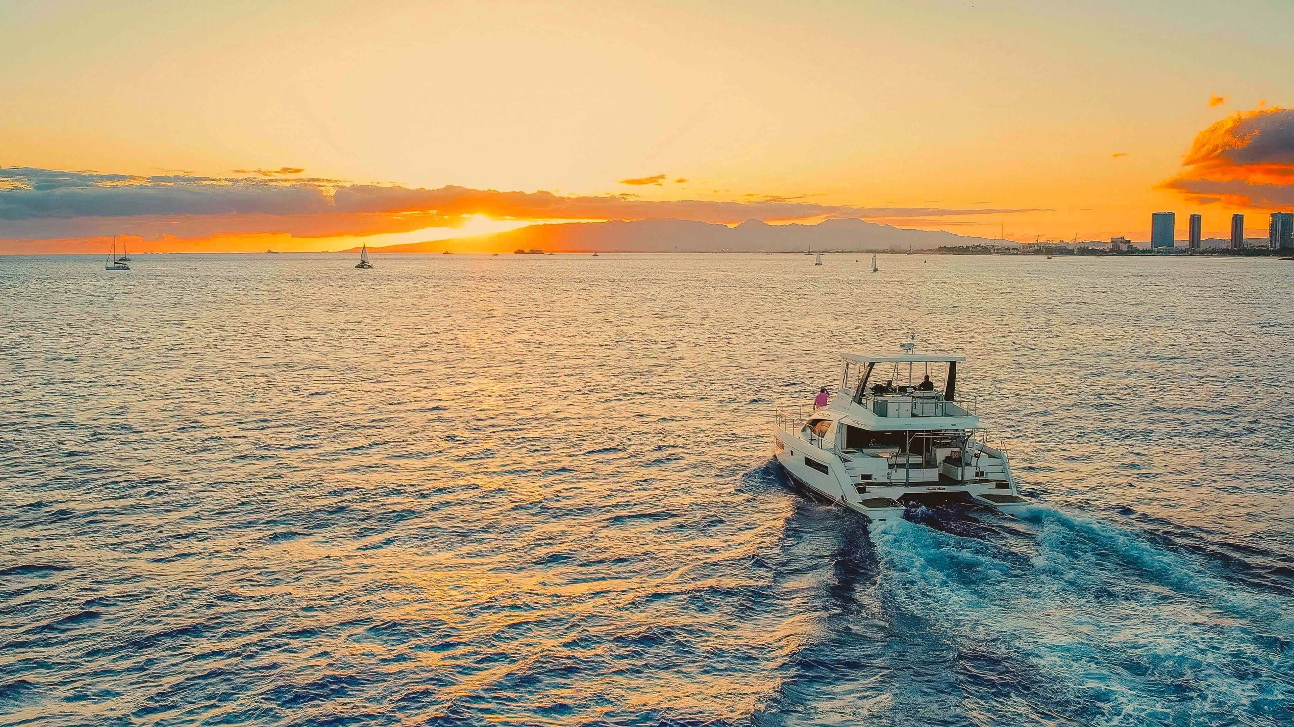 Waikiki Shared Captain's Sunset + Tasting