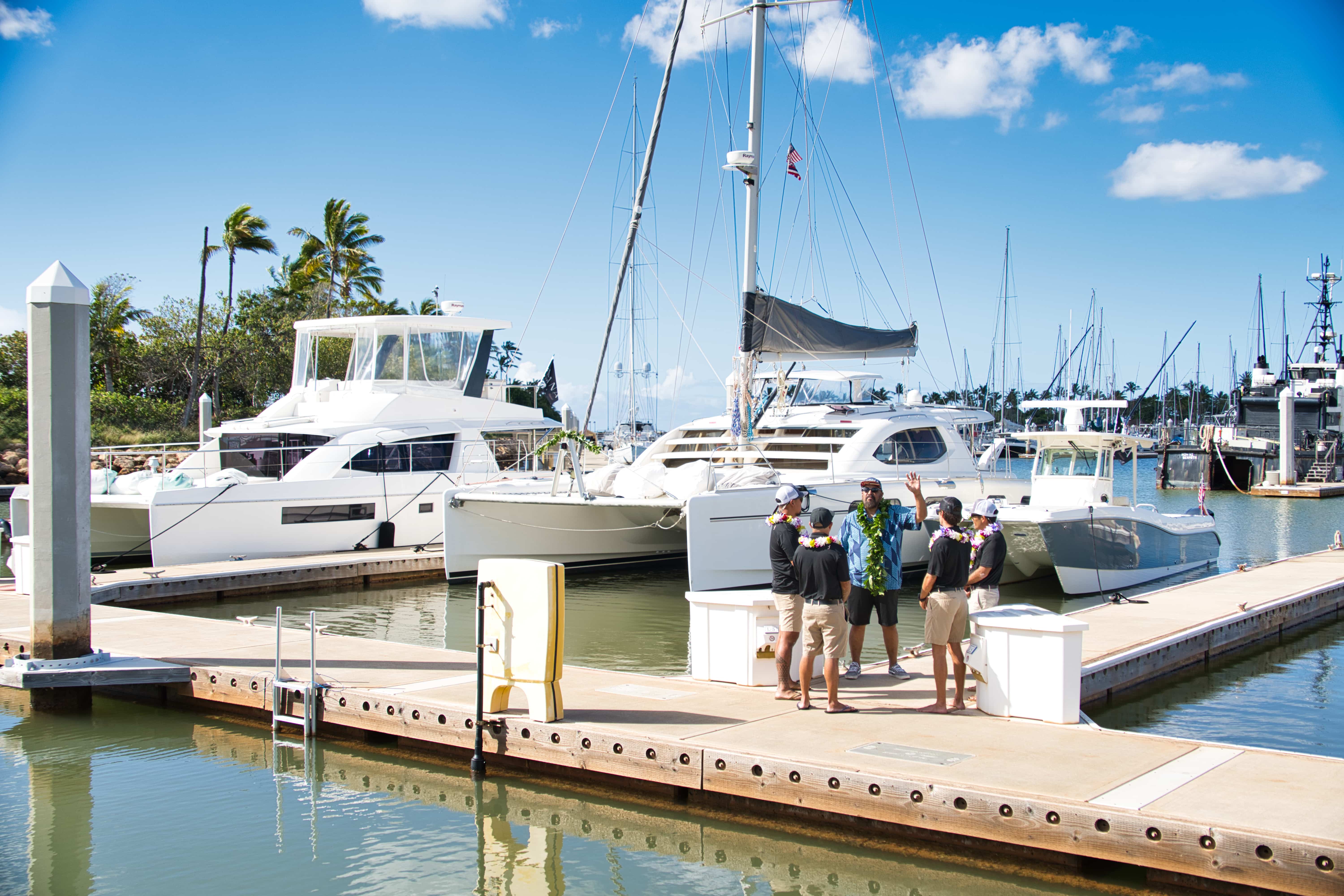MANAKAHI — MANA Cruises + Charters