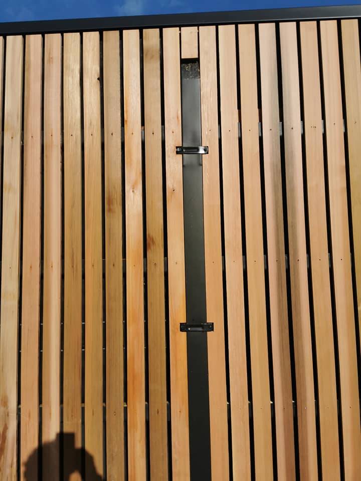 Bardage en Red Cedar — chantier ART'COUV (3/4)