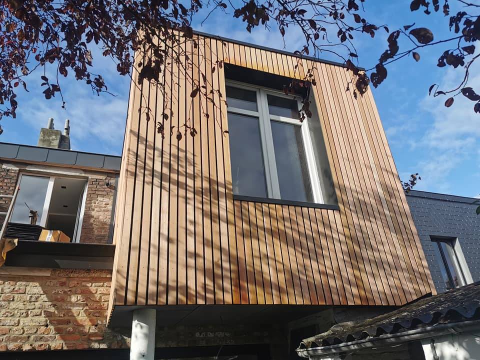 Bardage en Red Cedar — chantier ART'COUV (2/4)