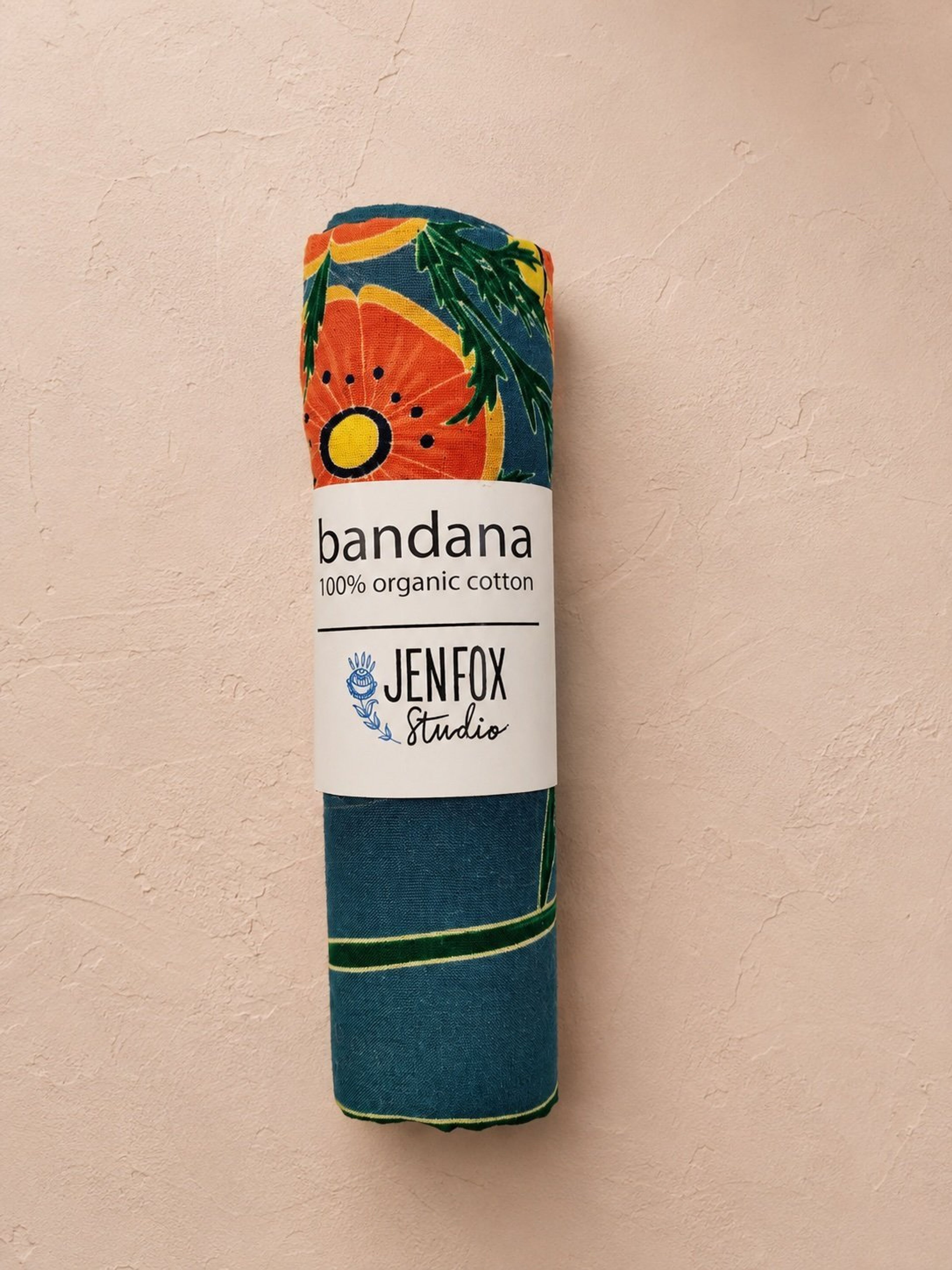 Bandana in 100% cotton lawn with digitally printed artwork with belly band