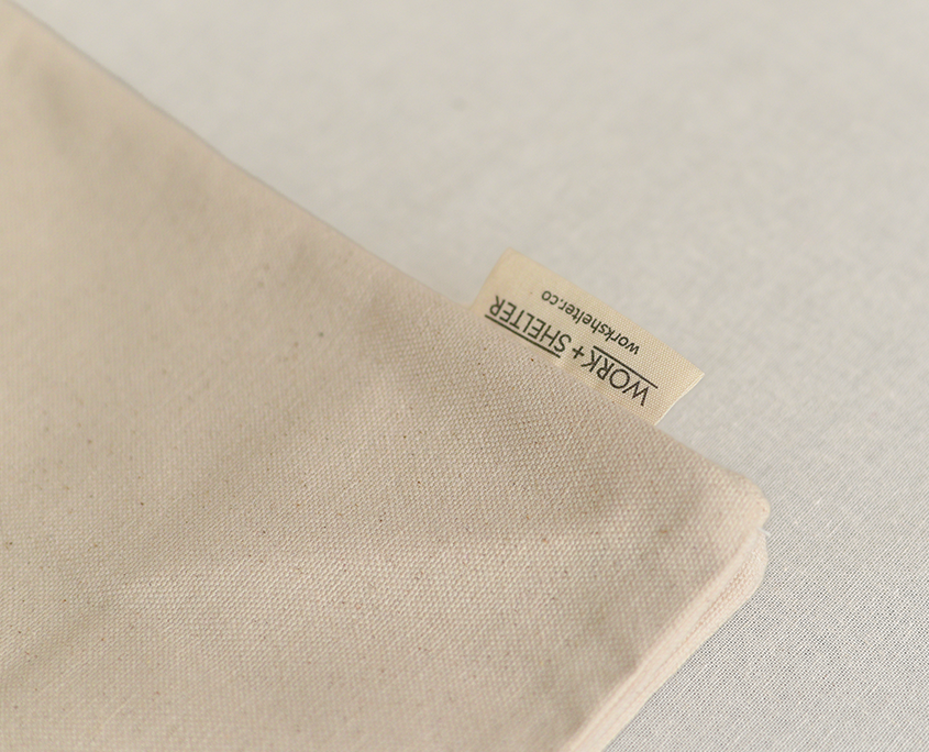 Double Handle Bag fabric label placement detail