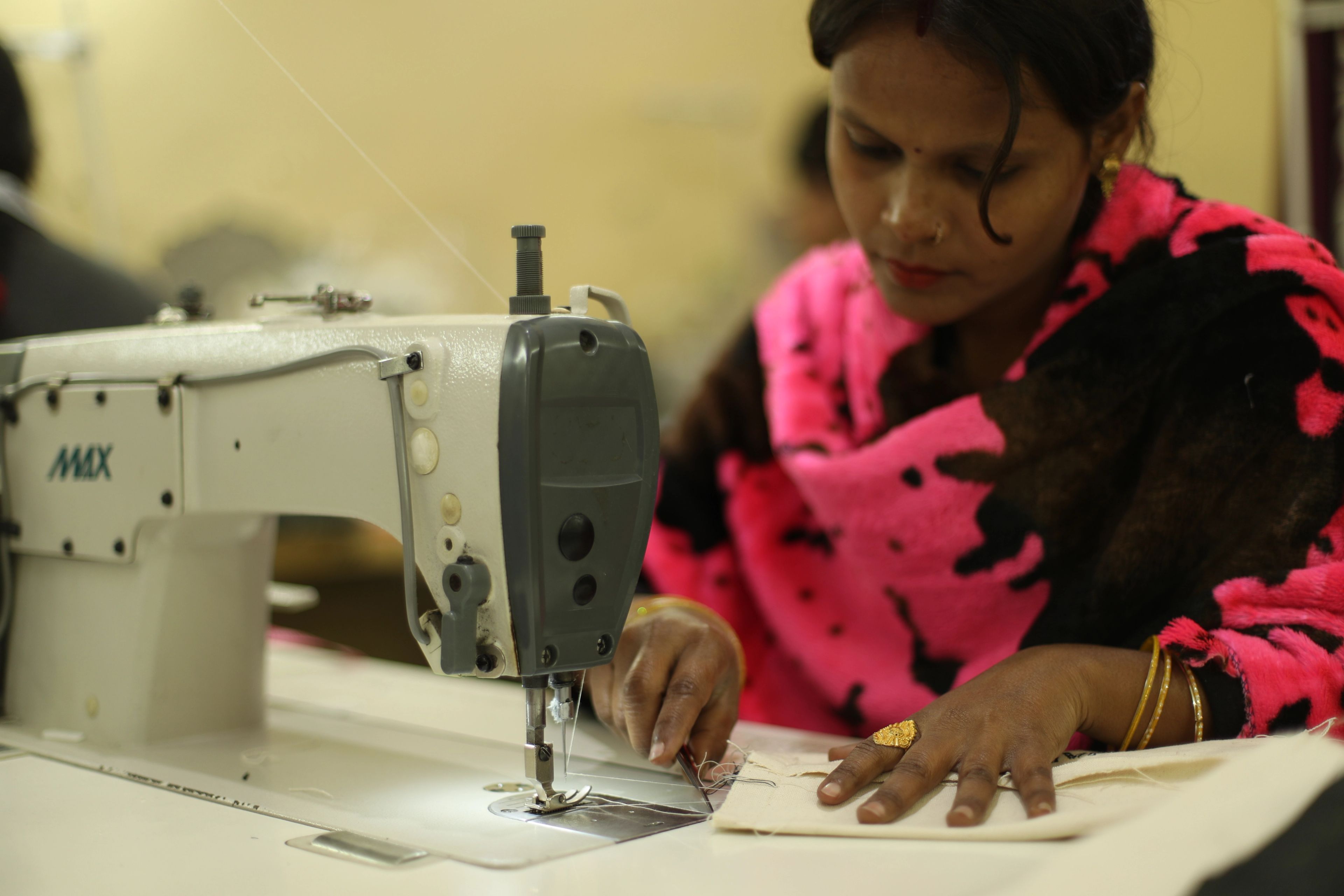 Living Wage vs Minimum Wage: 4 Questions That Reveal Which Your Factory Pays