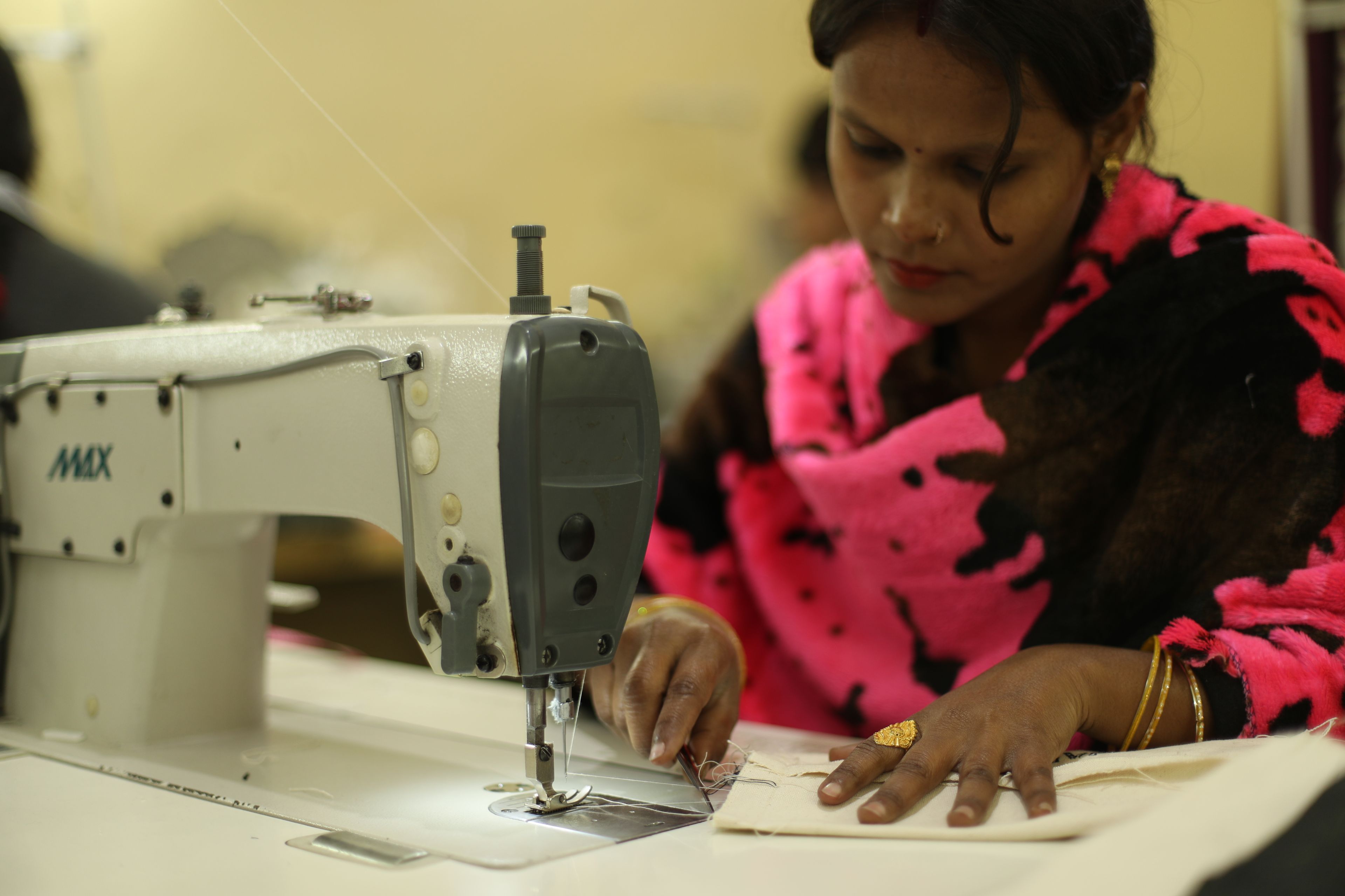 Living Wage vs Minimum Wage: 4 Questions That Reveal Which Your Factory Pays