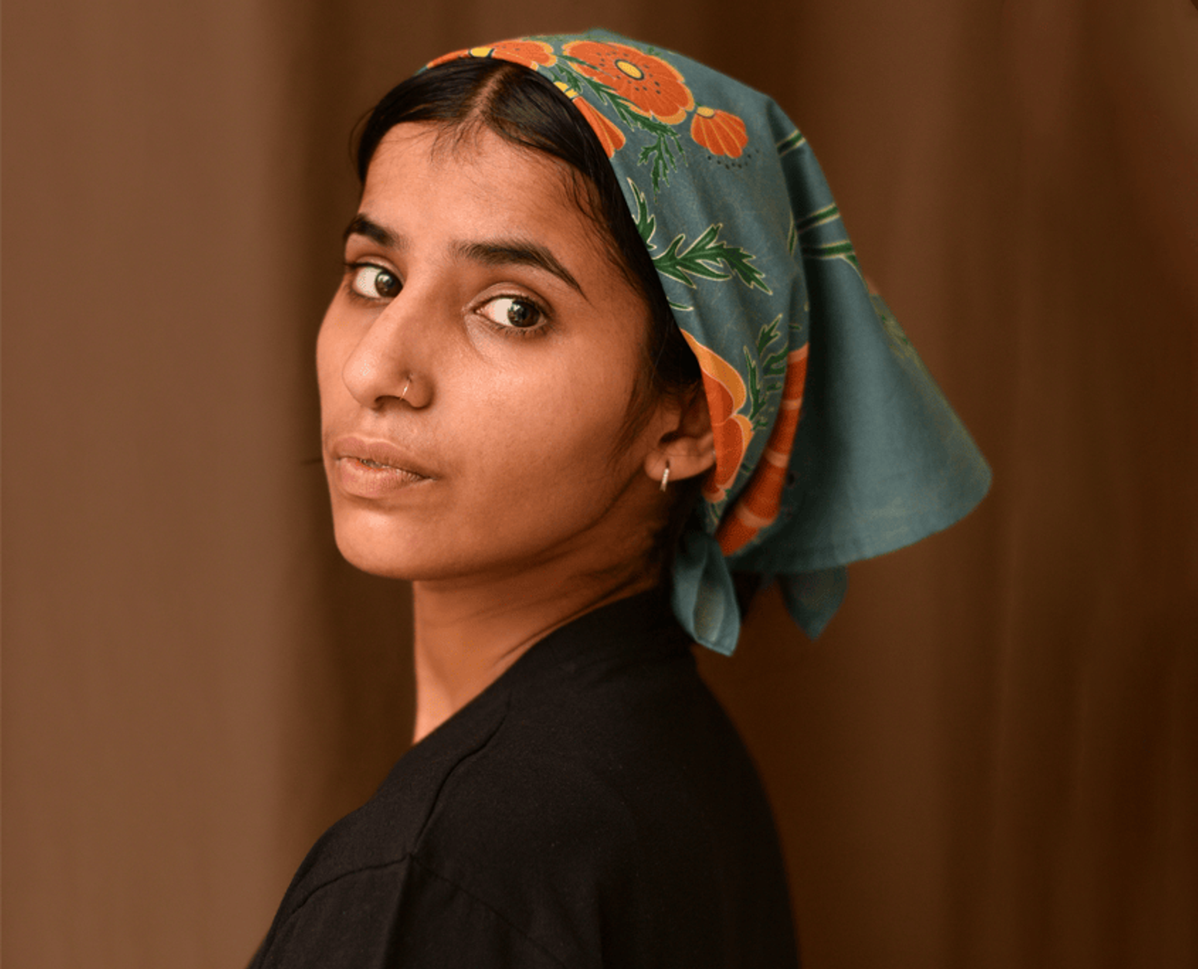 Bandana in 100% cotton lawn with digitally printed artwork